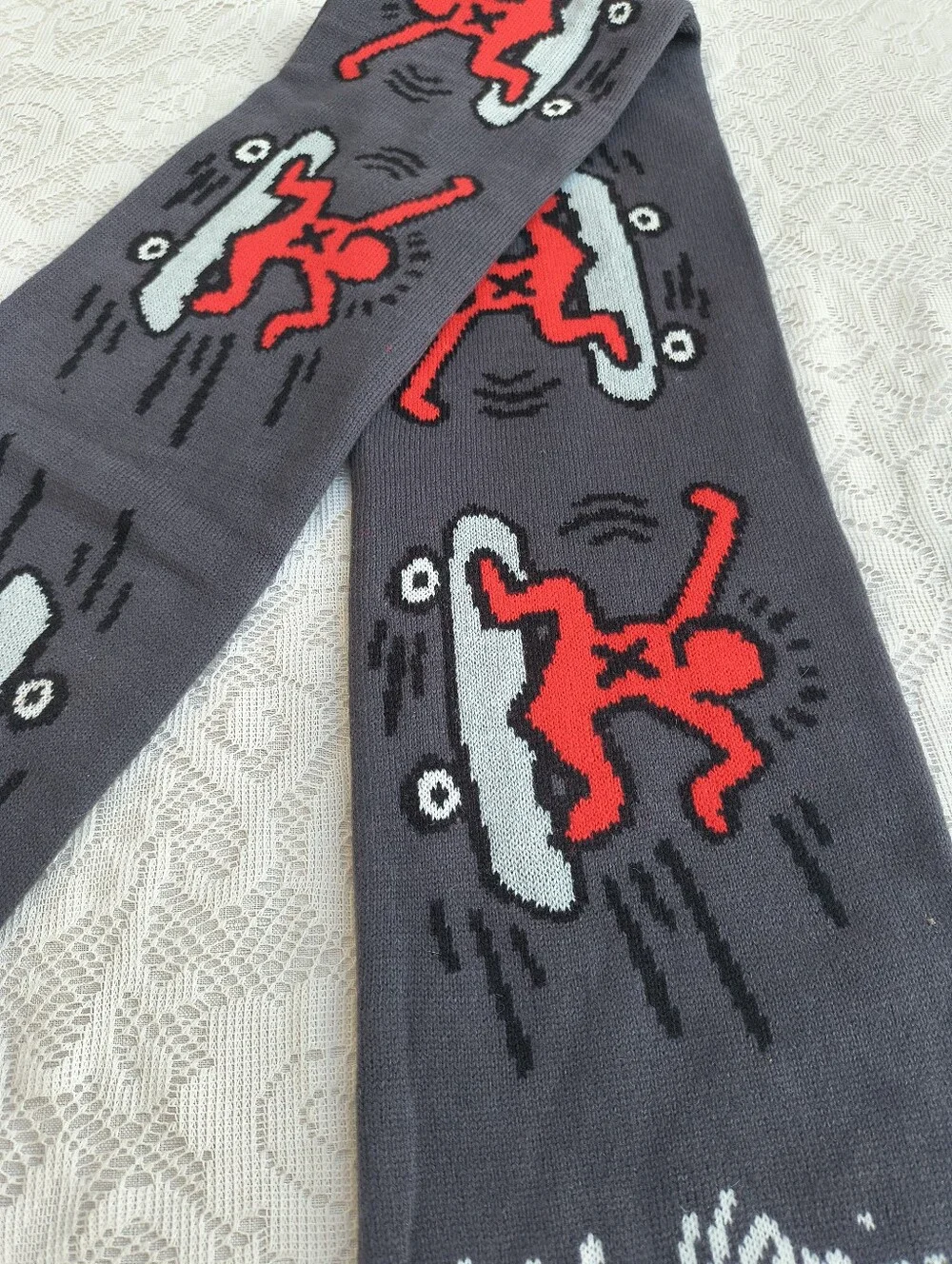 NWT Urban Outfitters Keith Haring Scarf